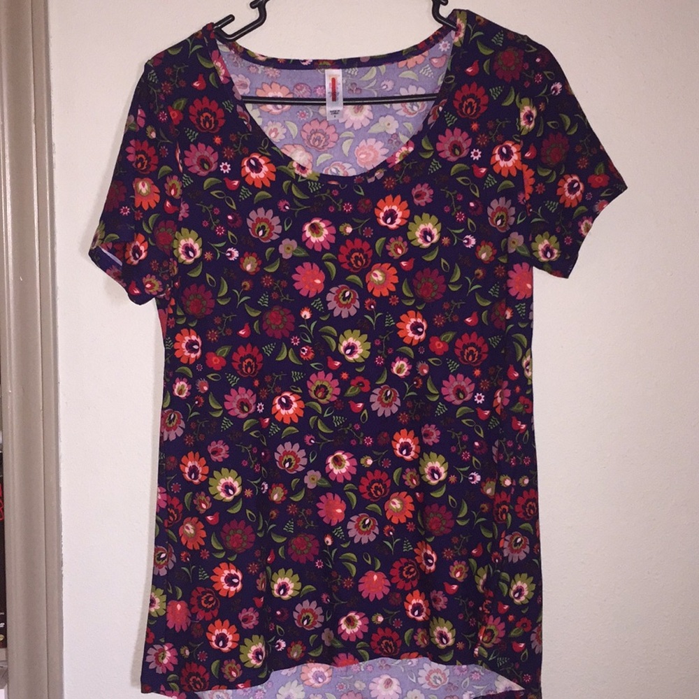 Lularoe tee